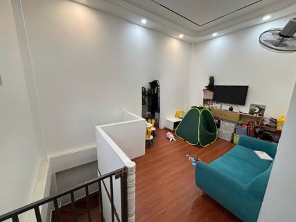Bán nhà mặt tiền Linh Trung, Thủ Đức, ngang 5m dài 29.4m. DT 147m2 nhà đẹp tiện kinh doanh đa ngành
